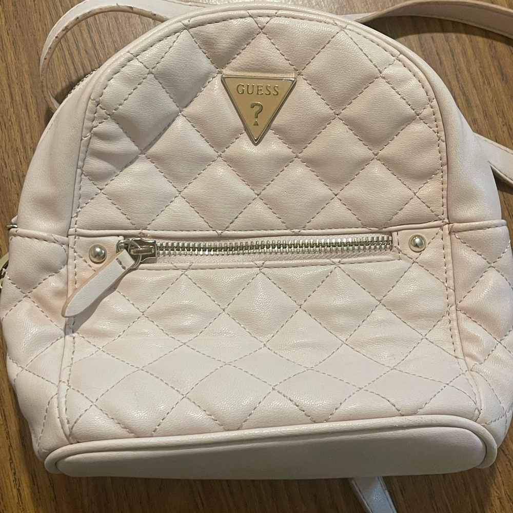 Light mini bookbag great for little girls not used just no tag
